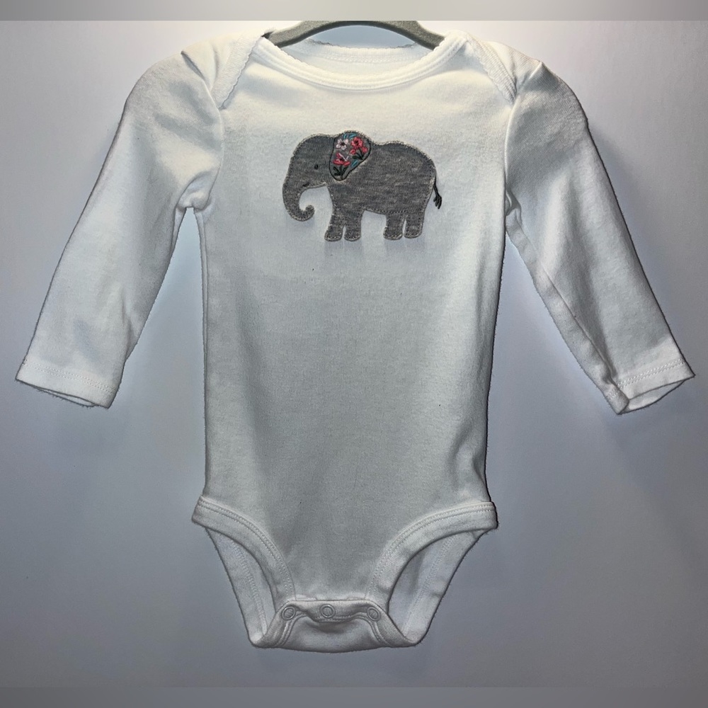 Carter’s white Onesie for 6M
